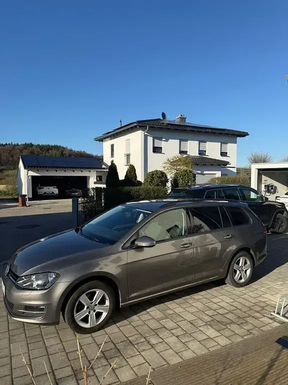Second-hand VW Golf VII Comfortline 110 CP (80 kW) 2015 Gri Break