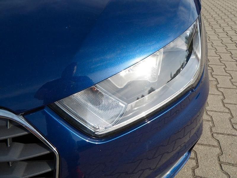 Gebraucht Audi A1 Sportback Sport 116 PS (85 kW) 2015 Blau Kleinwagen