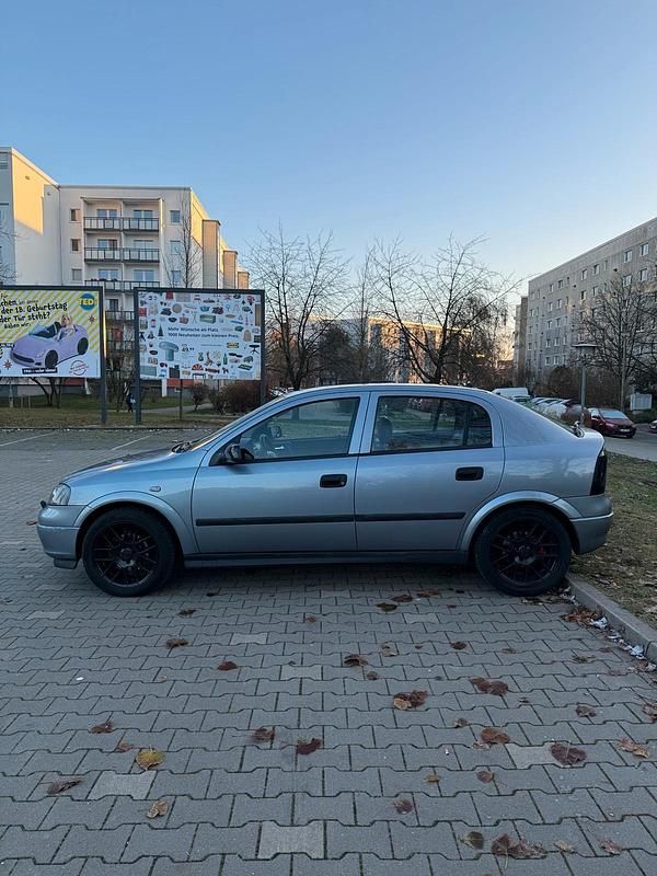 Gebraucht Opel Astra 84 PS (61 kW) 2003 Grau Limousine