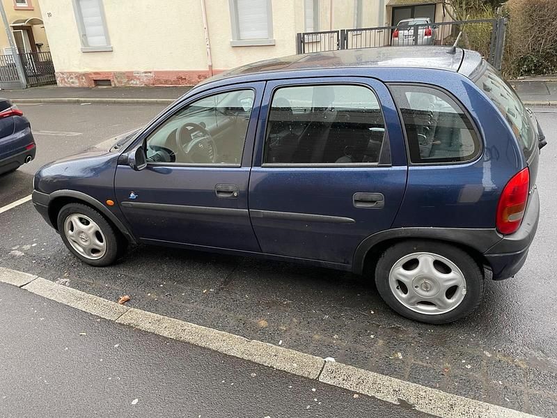 Gebraucht Opel Corsa 54 PS (39 kW) 1998 Blau Kleinwagen