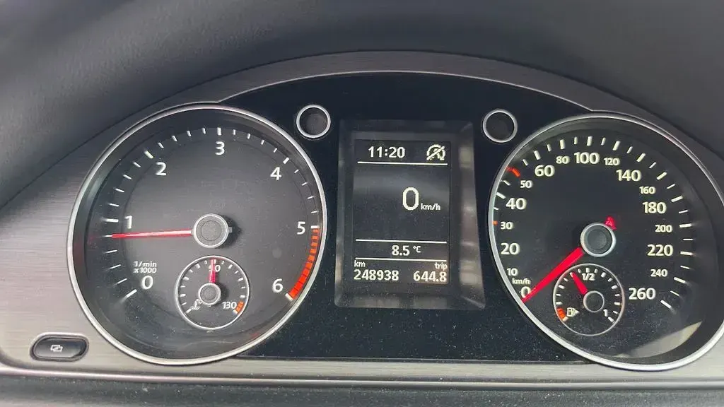 Gebraucht VW Passat Trendline 140 PS (102 kW) 2012 Silber Kombi