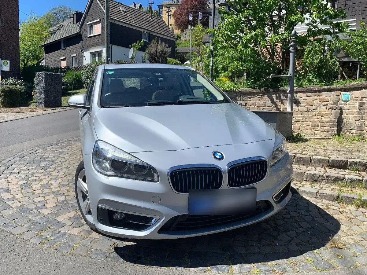 Gebraucht BMW 225 iPerformance 224 PS (164 kW) 2017 Silber Kombi