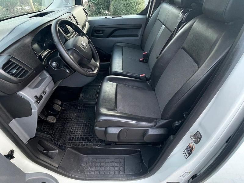 Gebraucht Toyota Proace 122 PS (89 kW) 2019 Weiß Van / Kleinbus