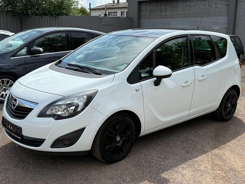Weiß Gebraucht 2012 Opel Meriva Van / Kleinbus | 5.900 € (Fairer Preis) - Bild 1/4