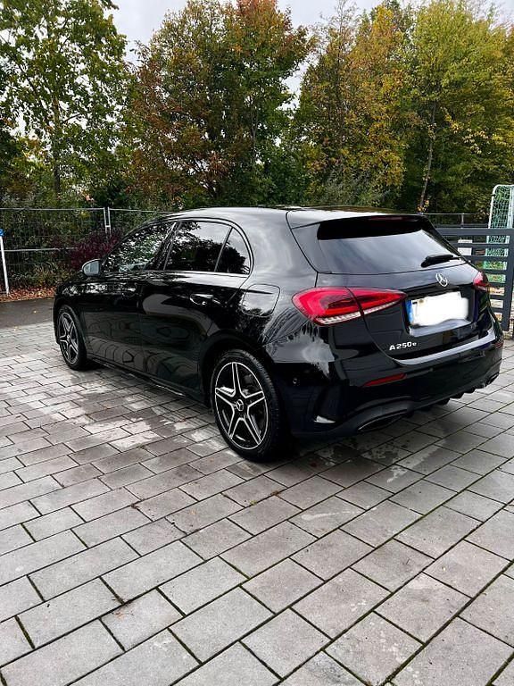 Gebraucht Mercedes 250 218 PS (160 kW) 2021 Schwarz Limousine