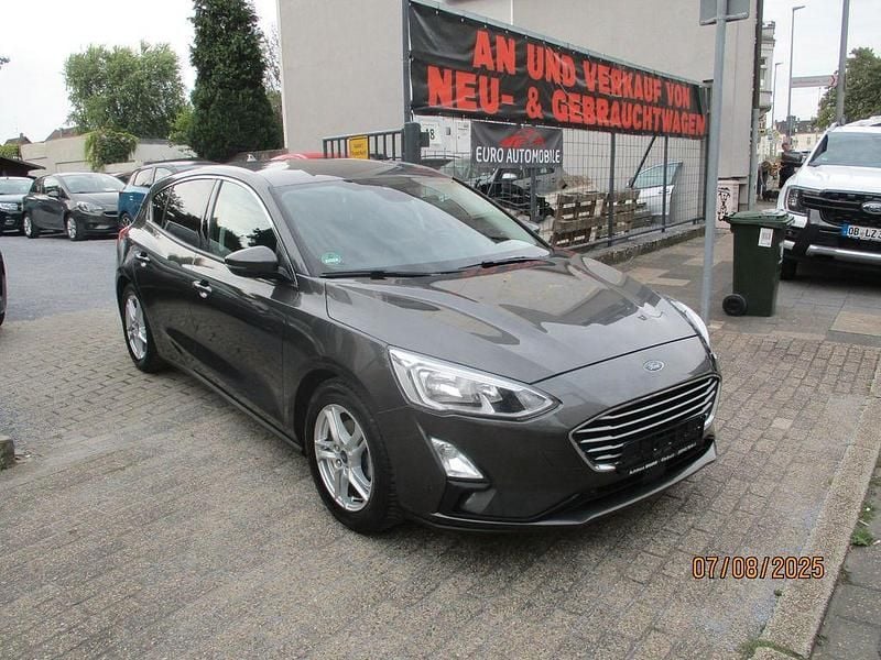 Gebraucht Ford Focus Cool & Connect 125 PS (91 kW) 2018 Schwarz Limousine