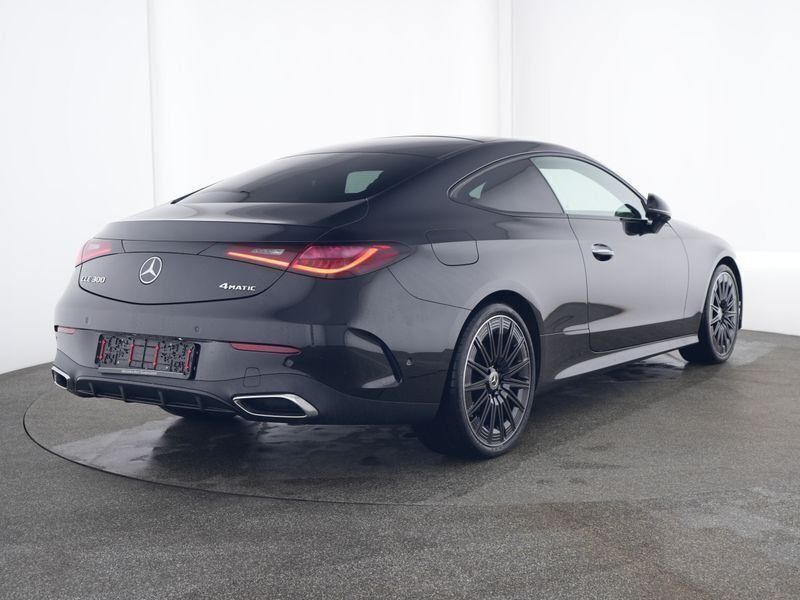 Gebraucht Mercedes CLE300 AMG 258 PS (189 kW) 2023 Schwarz Coupé