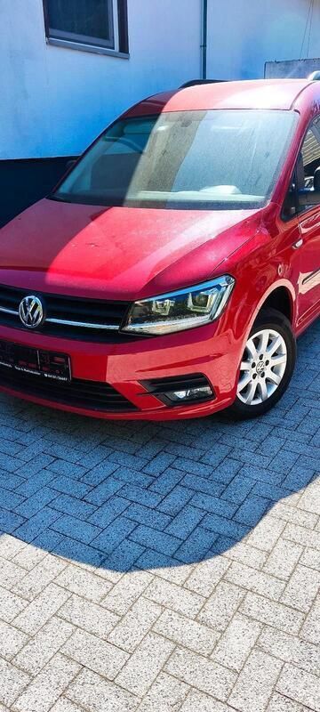 Rot Gebraucht 2017 VW Caddy Maxi Van / Kleinbus | 10.900 € (Etwas zu teuer) - Bild 1/4