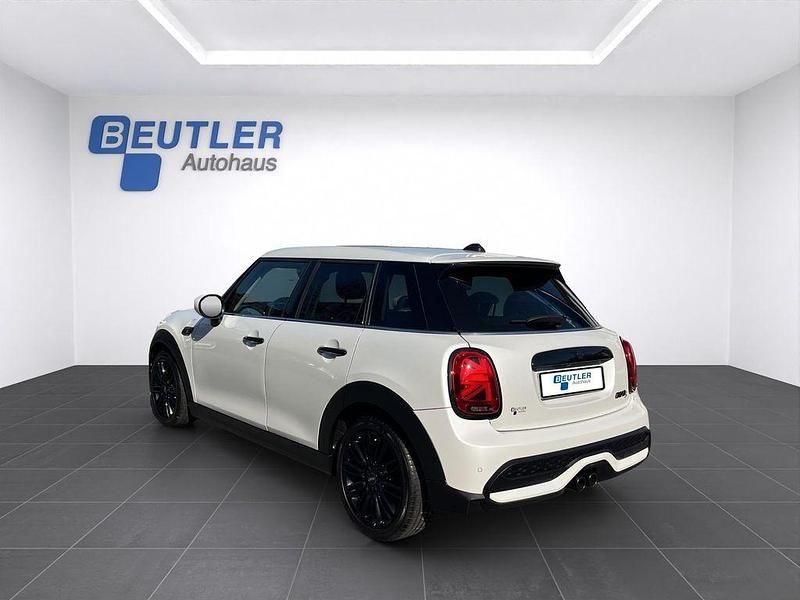 Gebraucht Mini Cooper S 178 PS (130 kW) 2023 Nanuq white Kleinwagen