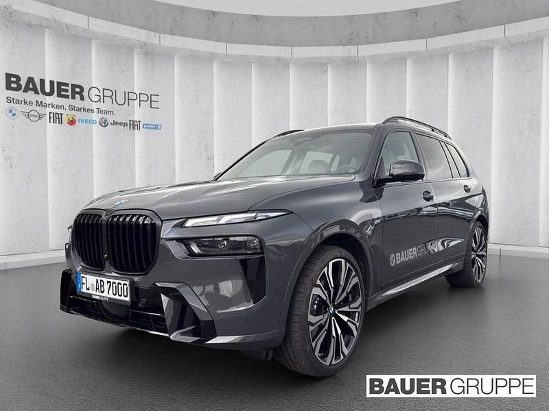 Grau Gebraucht 2025 BMW X7 M Sport SUV | 117.930 € - Bild 1/4