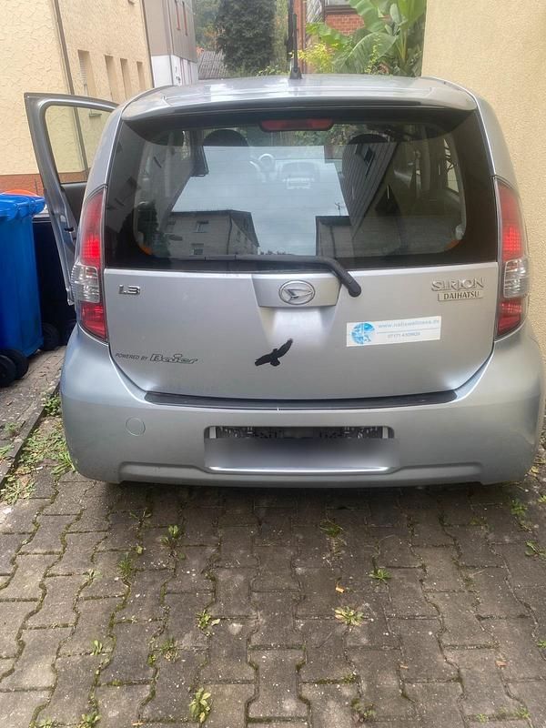 Silber Gebraucht 2006 Daihatsu Sirion Kleinwagen | 1.900 € (Guter Preis) - Bild 1/4