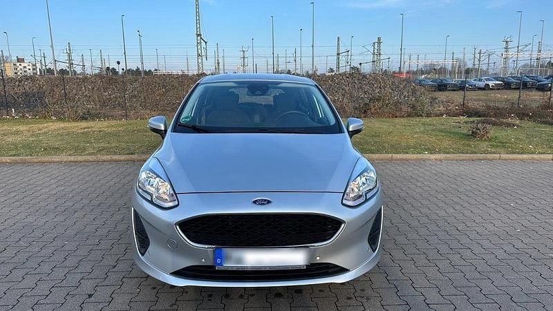 Silber Gebraucht 2017 Ford Fiesta Kleinwagen | 6.999 € (Guter Preis) - Bild 1/4
