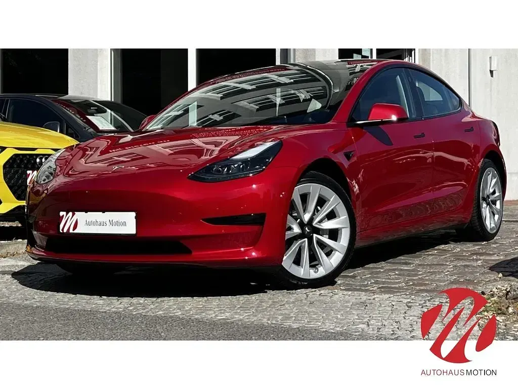 Käytetty Tesla Model 3 Standard Range 208 kW (283 HP) 2022 Punainen Sedan