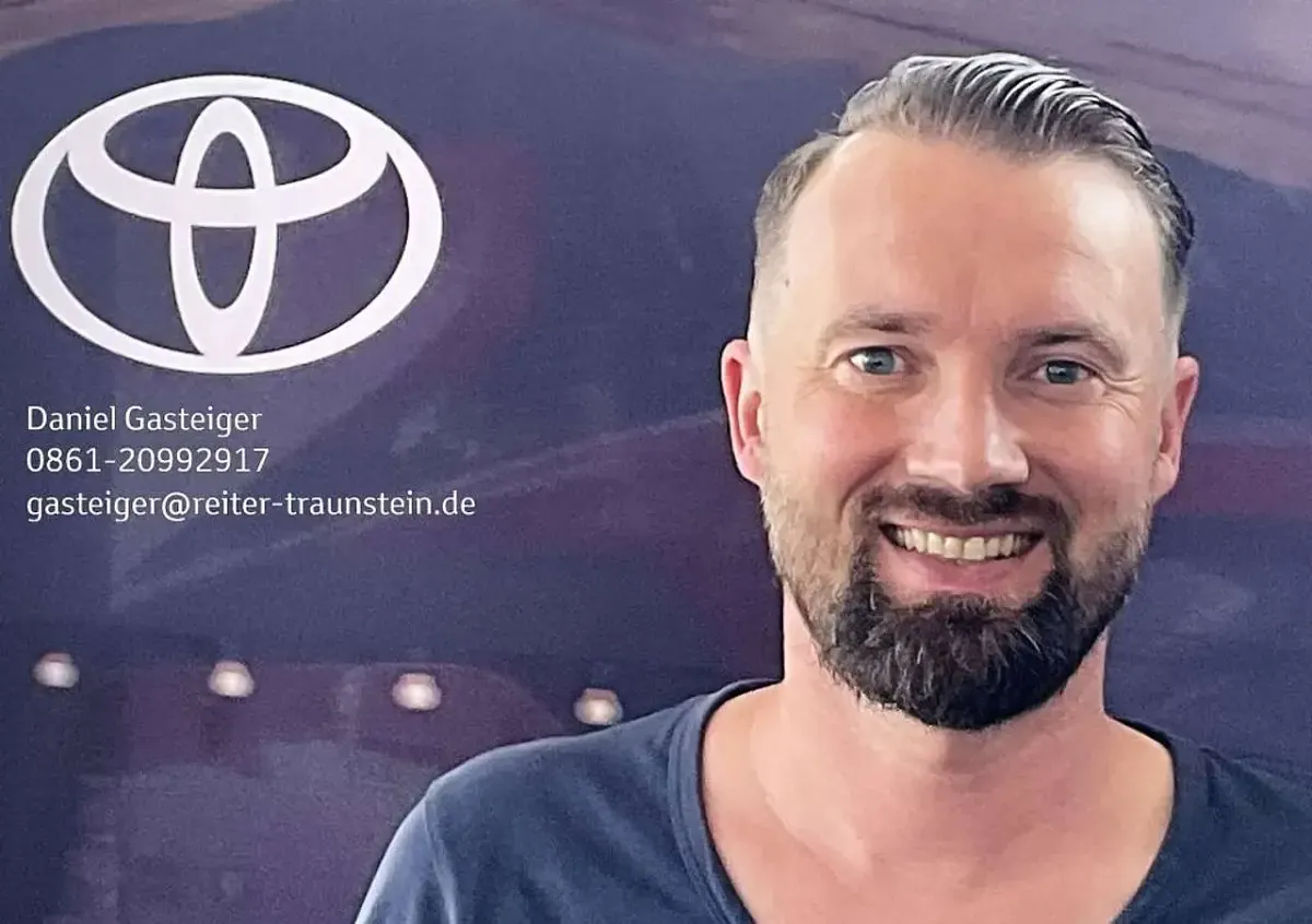 Gebraucht Toyota C-HR Lounge 184 PS (135 kW) 2022 Manganbronze metallic / dach s SUV