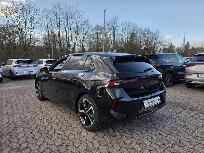 Gebraucht Opel Astra 131 PS (96 kW) 2024 Schwarz Limousine
