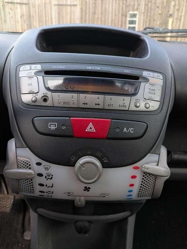 Gebraucht Toyota Aygo 68 PS (50 kW) 2011 Kleinwagen