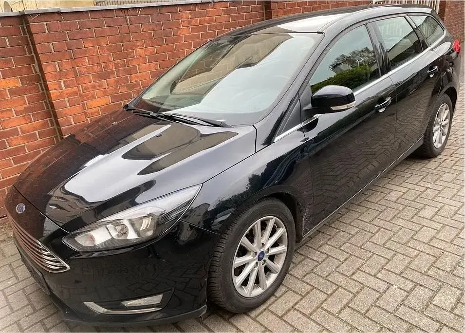 Usata Ford Focus 150 CV (110 kW) 2015 Nero Station wagon