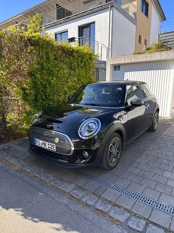 Second-hand Mini Cooper SE 135 kW (184 CP) 2021 Negru Hatchback