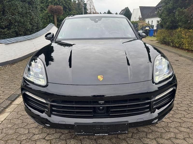 Schwarz Gebraucht 2018 Porsche Cayenne S Chrono SUV | 47.990 € (Guter Preis) - Bild 1/4