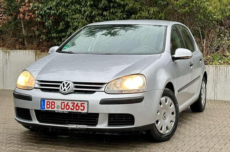 Gebraucht VW Golf IV 75 PS (55 kW) 2006 Reflexsilber metallic Kleinwagen