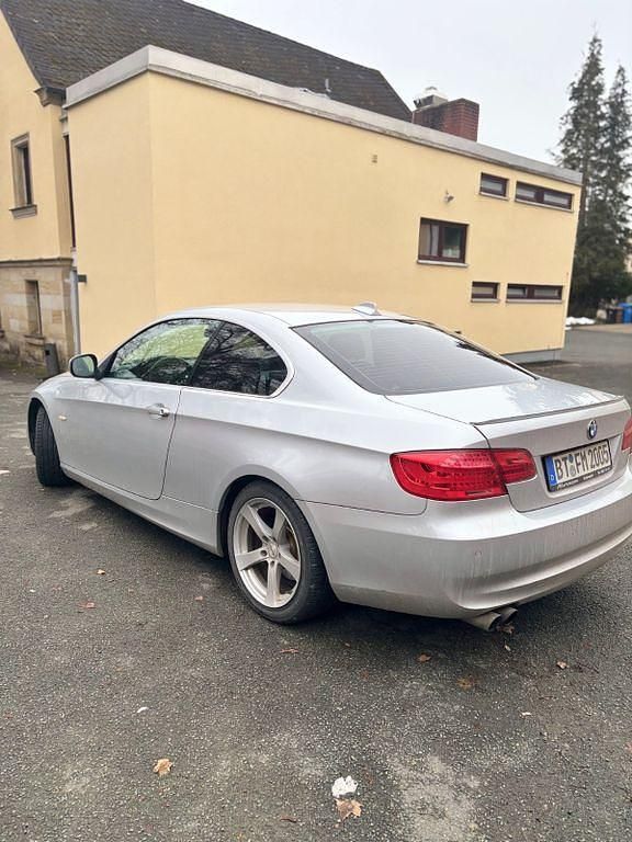Gebraucht BMW 325 M Sport 218 PS (160 kW) 2011 Coupé