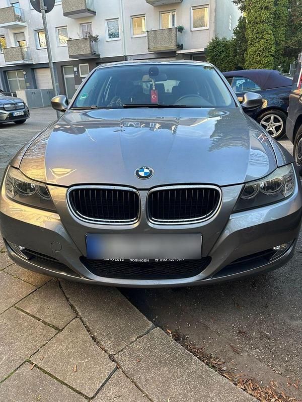 Second-hand BMW 318 143 CP (105 kW) 2009 Gri Break