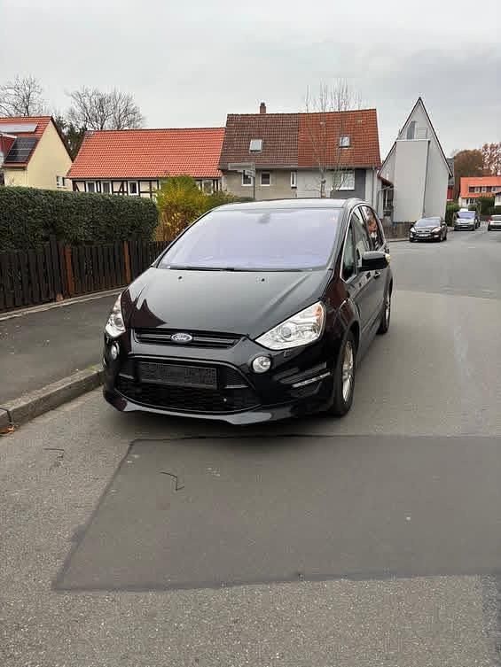 Schwarz Gebraucht 2014 Ford S-MAX S Van / Kleinbus | 6.700 € (Guter Preis) - Bild 1/4