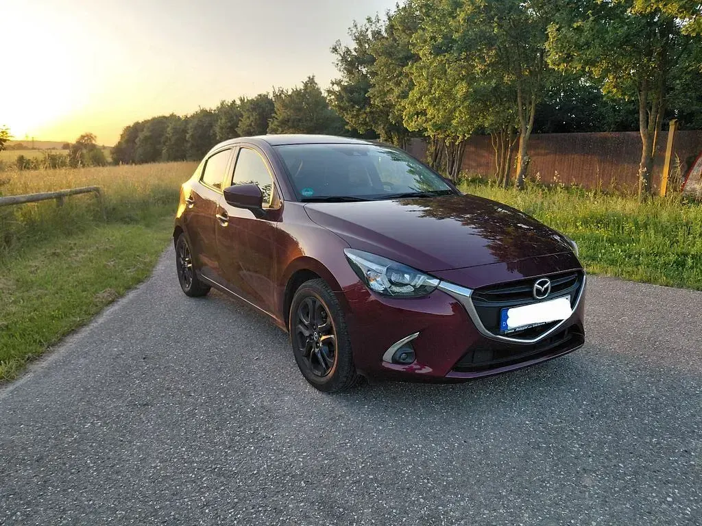 Gebraucht Mazda 2 Kizoku 90 PS (66 kW) 2018 Rot Limousine