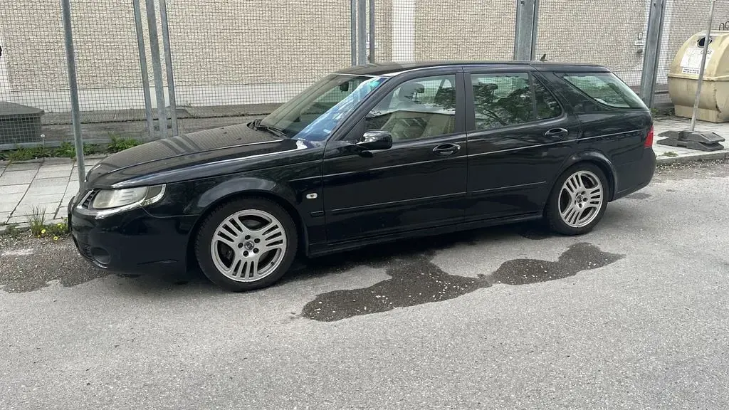 Używany Saab 9-5 Aero 260 KM (191 kW) 2006 Czarny Kombi