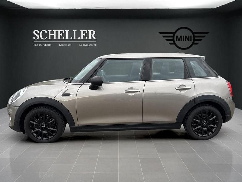 Gebraucht Mini ONE Pepper 102 PS (75 kW) 2019 Melting silver Kleinwagen