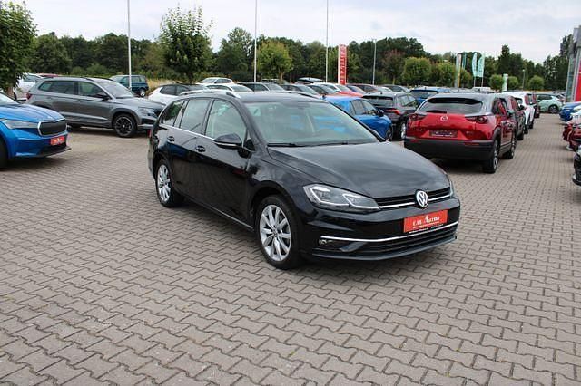 Schwarz Gebraucht 2018 VW Golf VII Highline Kombi | 18.930 € (Fairer Preis) - Bild 1/4