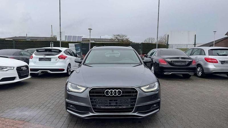 Gebraucht Audi A4 S-Line 150 PS (110 kW) 2014 Grau (daytonagrau) Kombi