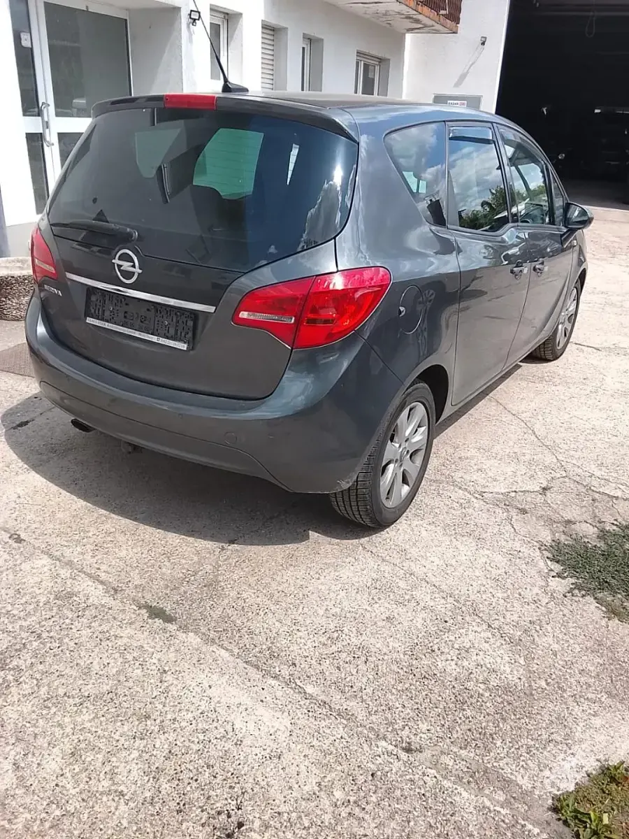 Gebraucht Opel Meriva Innovation 131 PS (96 kW) 2012 Grau Van / Kleinbus