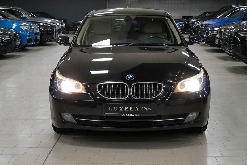Gebraucht BMW 525 Advantage 197 PS (144 kW) 2008 Schwarz Kombi