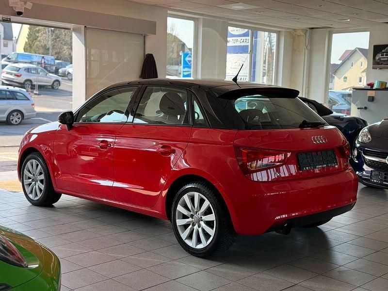 Gebraucht Audi A1 Sportback Attraction 86 PS (63 kW) 2013 Rot Kleinwagen