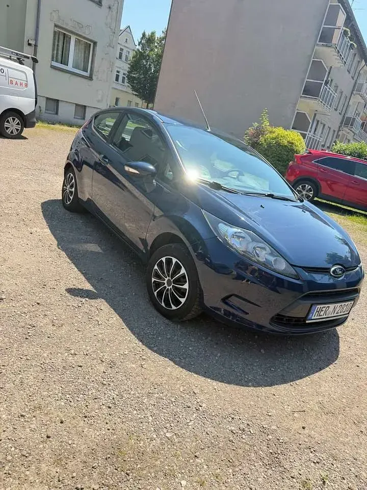 Gebraucht Ford Fiesta Trend 60 PS (44 kW) 2012 Limousine