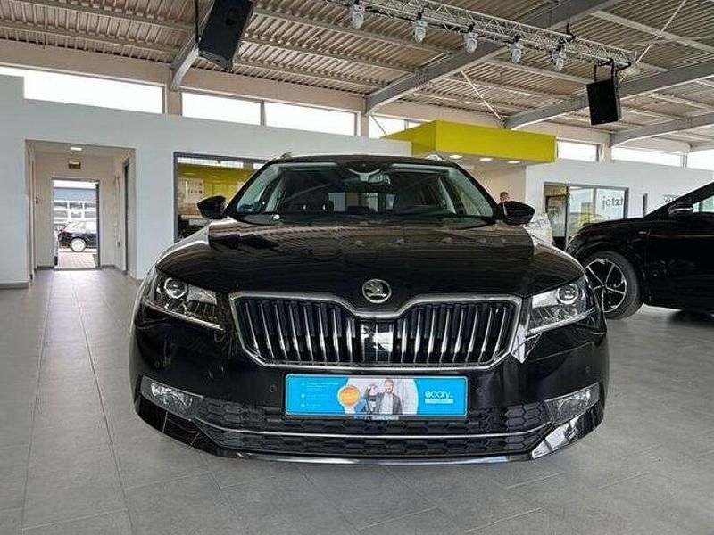 Gebraucht Skoda Superb 218 PS (160 kW) 2022 Andere Limousine