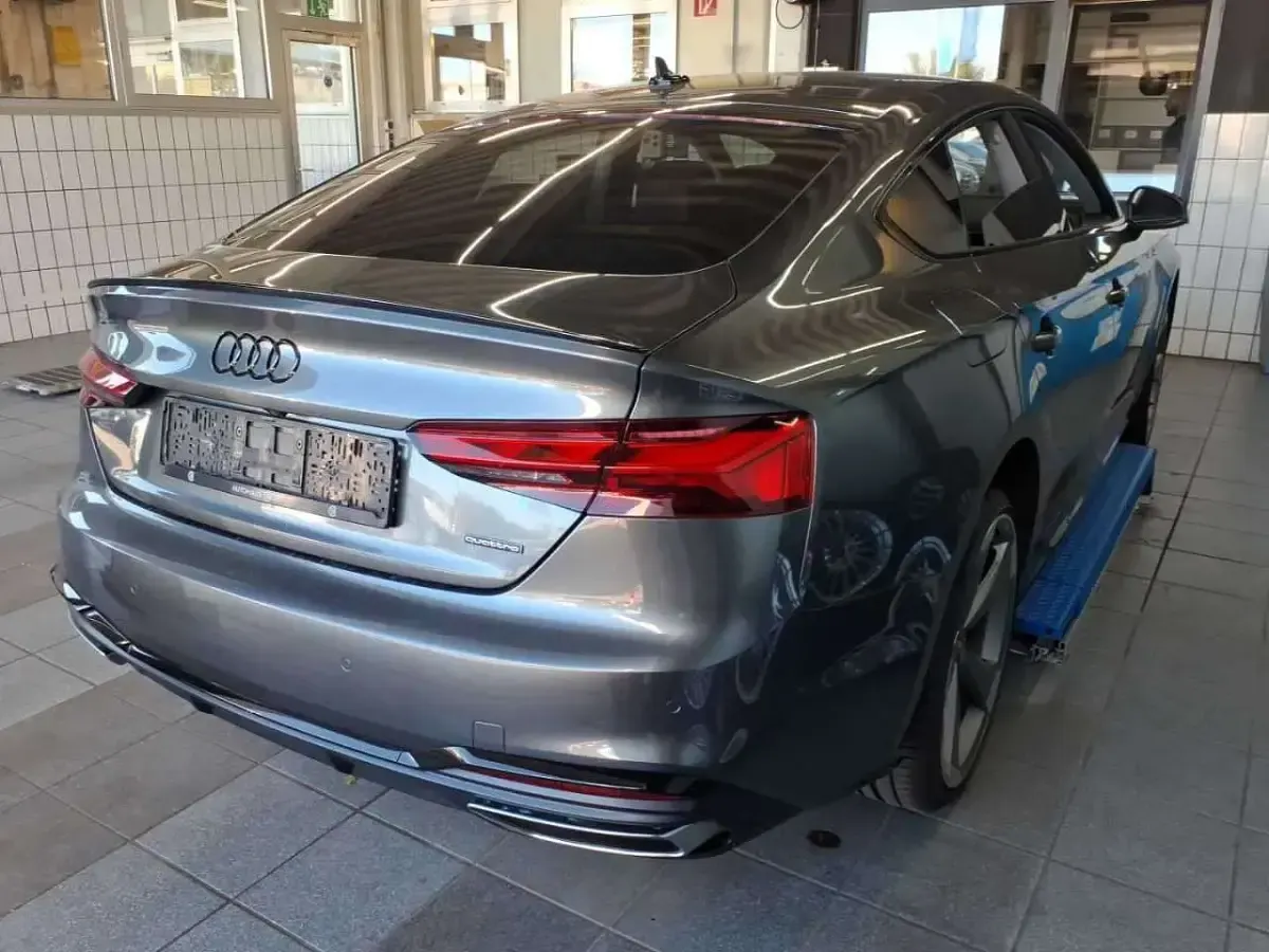 Gebraucht Audi A5 Competition 204 PS (150 kW) 2022 Daytonagrau perleffekt Coupé