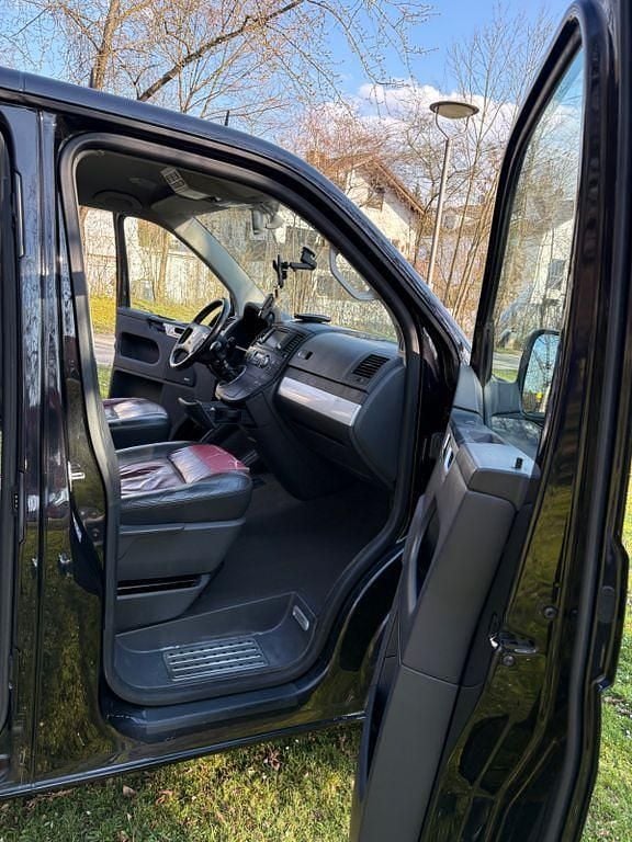 Second-hand VW T5 178 CP (130 kW) 2008 Negru Van