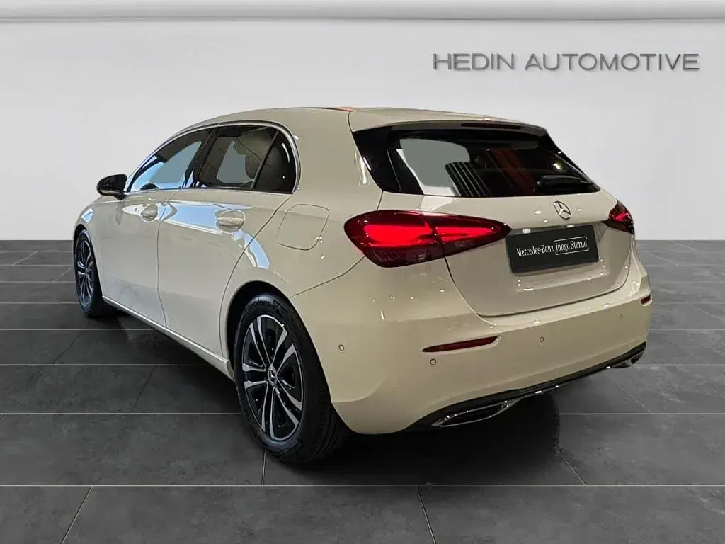 Gebraucht Mercedes A180 Progressive 116 PS (85 kW) 2025 Weiß Limousine