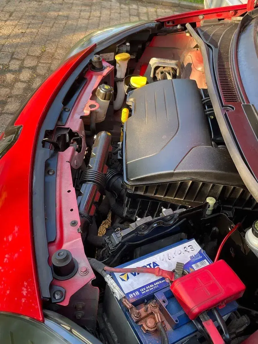 Używany Renault Twingo 75 KM (55 kW) 2013 Czerwony Hatchback