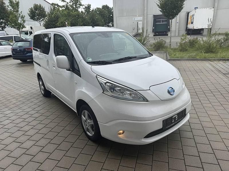 Weiß Gebraucht 2017 Nissan e-NV200 Van | 13.950 € (Fairer Preis) - Bild 1/4