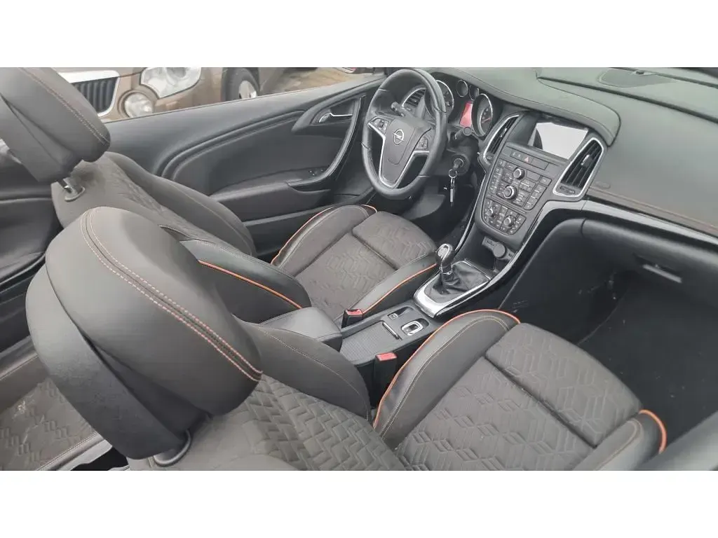 Gebraucht Opel Cascada 140 PS (102 kW) 2013 Beige Cabrio