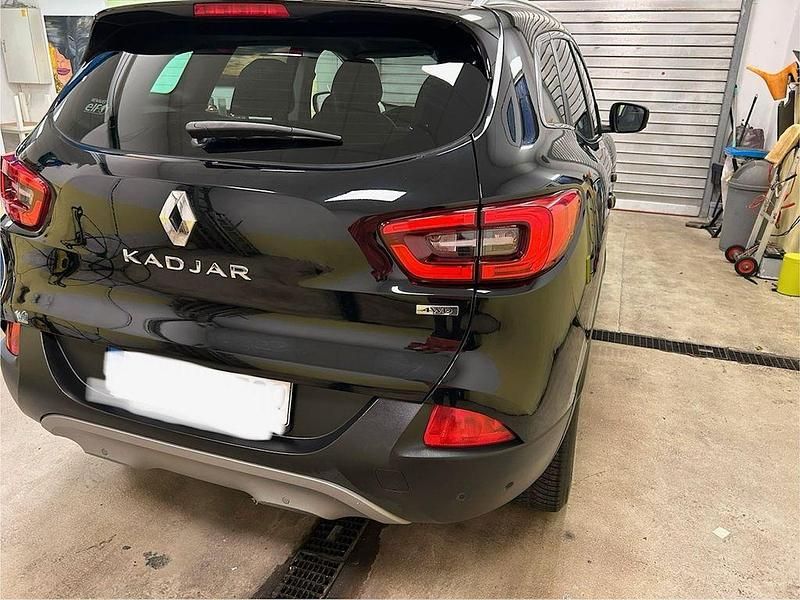 Schwarz Gebraucht 2016 Renault Kadjar XMOD SUV | 11.700 € (Fairer Preis) - Bild 1/4
