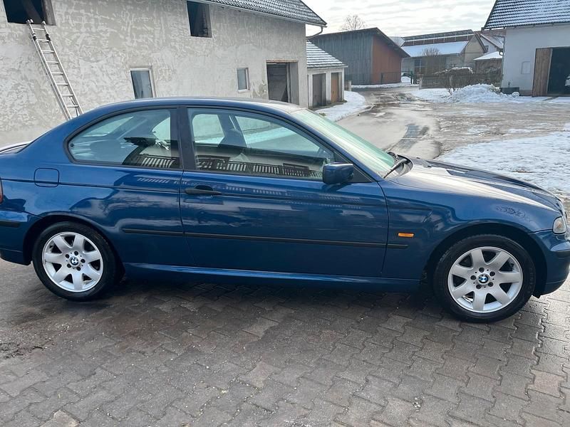 Gebraucht BMW 316 116 PS (85 kW) 2004 Blau Limousine