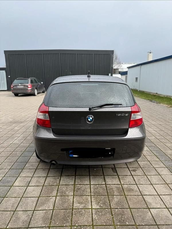 Gebraucht BMW 120 163 PS (119 kW) 2005 Braun Kleinwagen