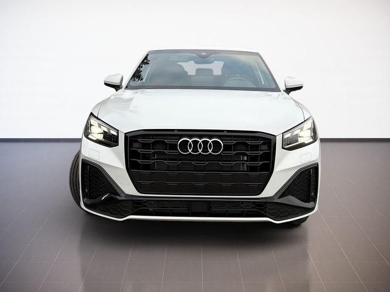 Neu Audi Q2 S-Line 116 PS (85 kW) 2025 Gletscherweiß SUV