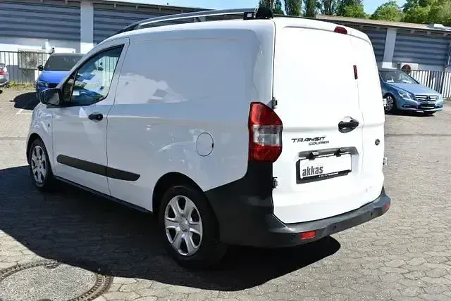 Gebraucht Ford Transit Courier Trend 75 PS (55 kW) 2020 Weiß Van