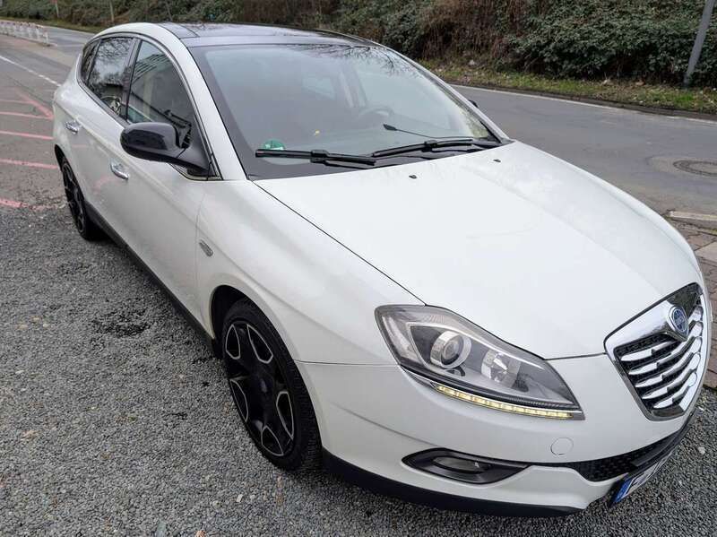 Gebraucht 2011 Lancia Delta Platinum Kombi | 5.200 € (Fairer Preis) - Bild 1/4