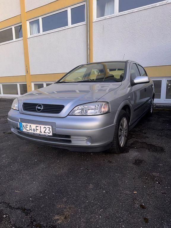 Gebraucht Opel Astra Comfort 84 PS (61 kW) 2001 Silber Limousine